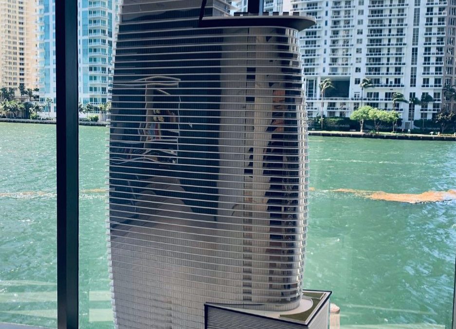 FOUNDATION POUR FOR 66-STORY ASTON MARTIN RESIDENCES SCHEDULED THIS WEEKEND