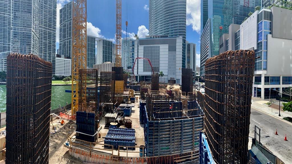 PHOTOS: 66-STORY ASTON MARTIN RESIDENCES CONTINUES RISING, & NEW RENDERING RELEASED