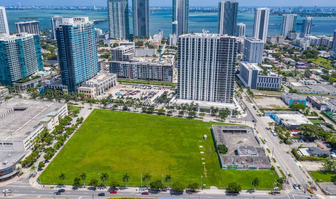 ORGANIC GROCER COMING TO FORMER WALMART SITE IN MIDTOWN MIAMI, ALONG WITH TOWER OF UP TO 36 STORIES
