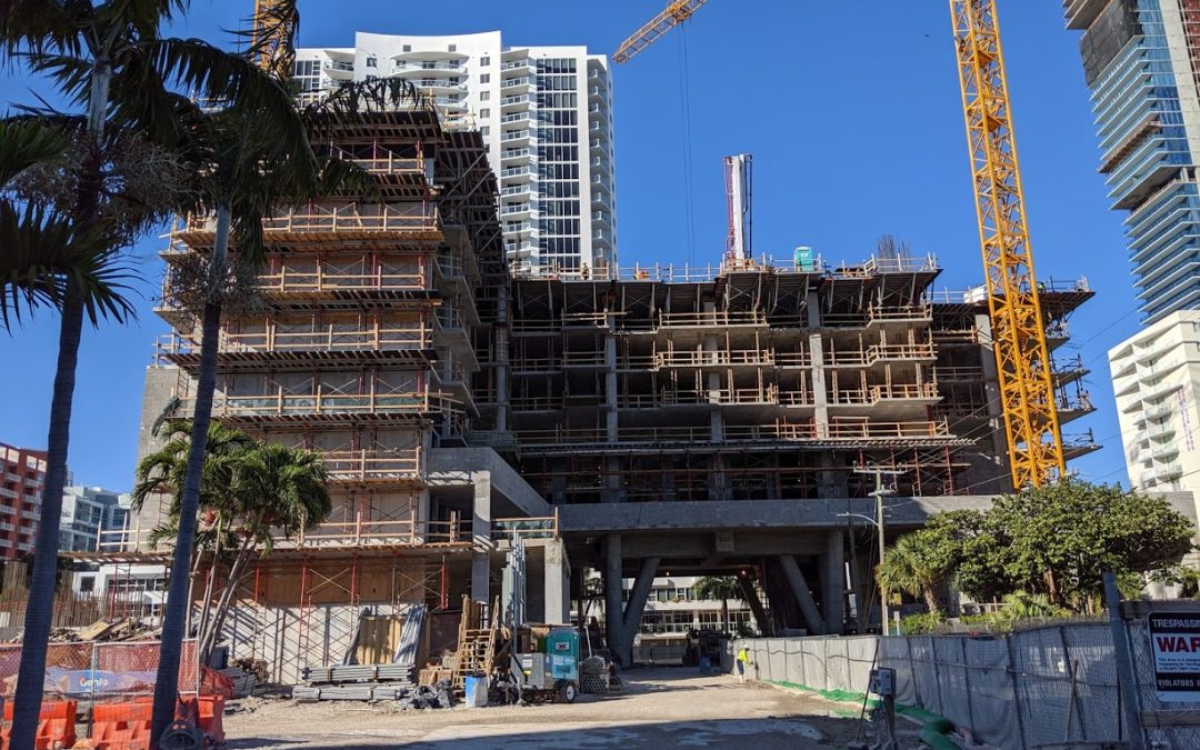 IN EDGEWATER, A 28-STORY APARTMENT TOWER CALLED MODERA BISCAYNE BAY IS NOW RISING, WILL INCLUDE NEW ROAD EXTENSION