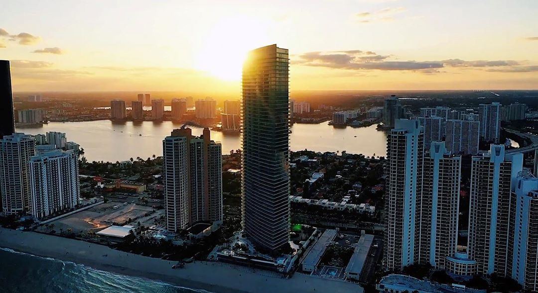 IN SUNNY ISLES, THE 56-STORY ARMANI TOWER IS NOW COMPLETE & VALUED AT $1 BILLION. HERE’S A FIRST LOOK INSIDE